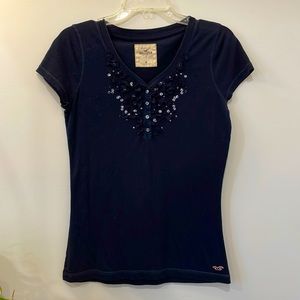 Sequin embellished Hollister tee. Navy Blue